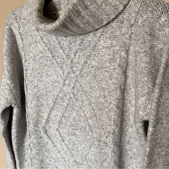 MICHAEL Michael Kors Pearl Heather Gray Medium Knit Turtle Neck Sweater Size M - Picture 4 of 6